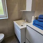 شقة Zero Distance *